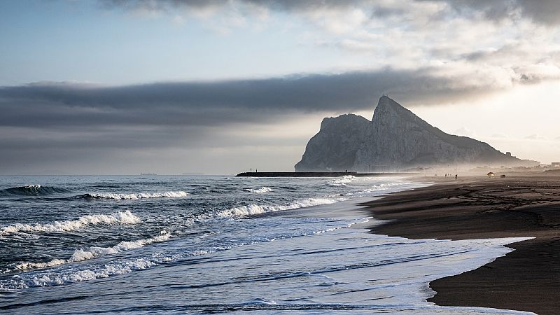 Intervalos nubosos en el área del Estrecho y Melilla - Ver ahora