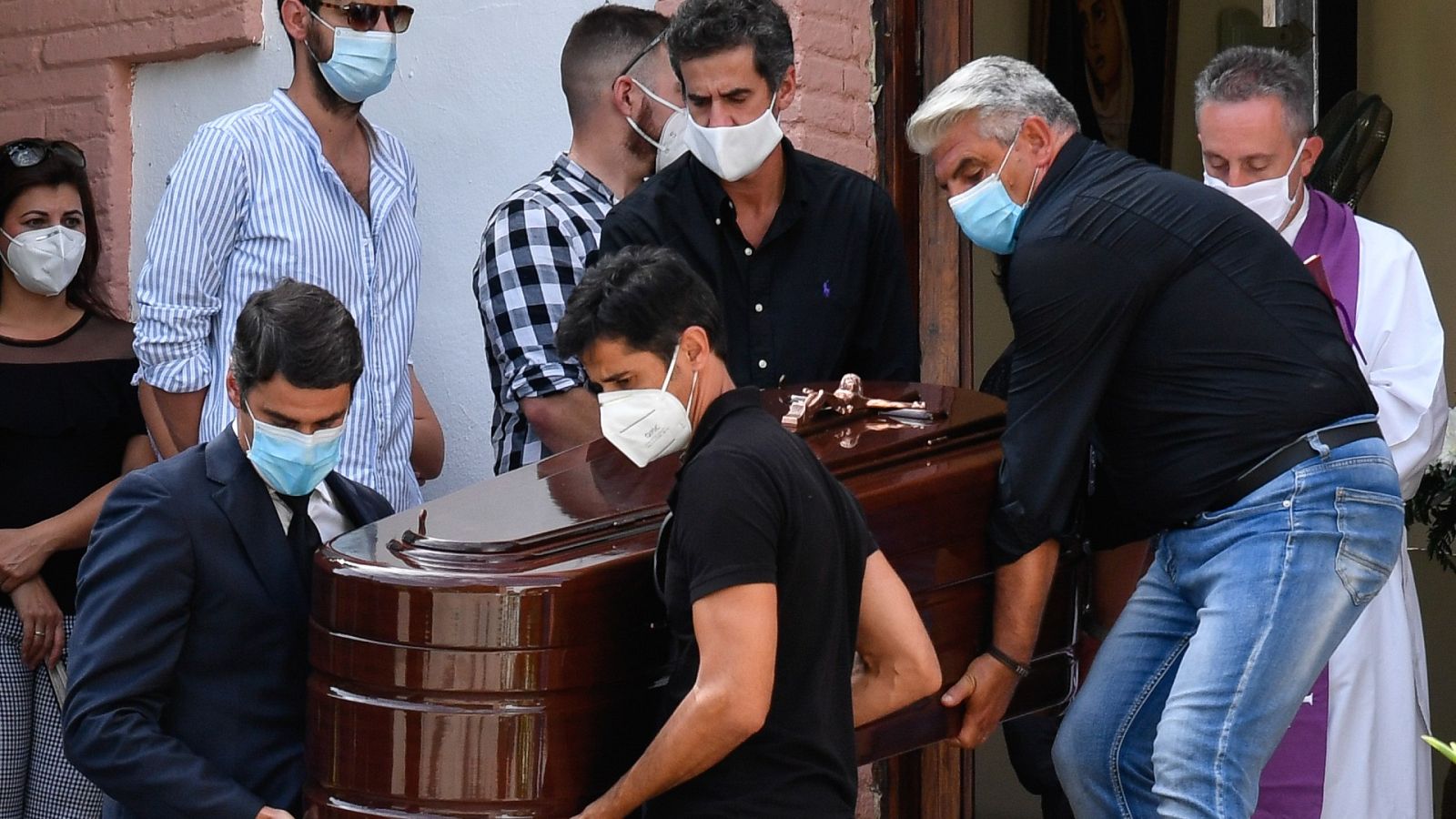 Humberto Janeiro: entierro en la intimidad y con ausencias