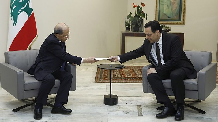 Telediario 1 - La dimisión del Gobierno agrava la crisis en Líbano