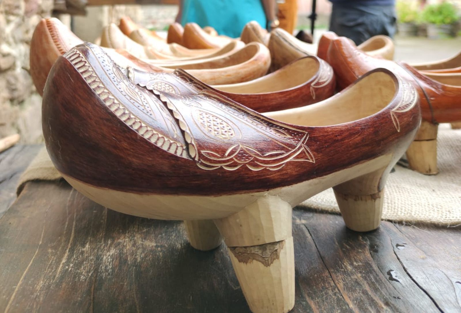 Aquí la Tierra - Recorremos la tradición cántabra... ¡con unas albarcas!