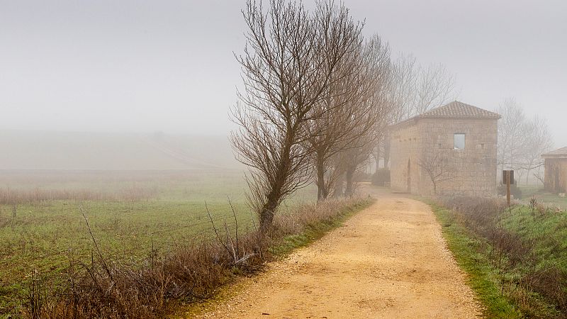 Posibilidad de algún banco de niebla matinal en la Meseta y, dispersos, en el extremo norte interior peninsular - Ver ahora