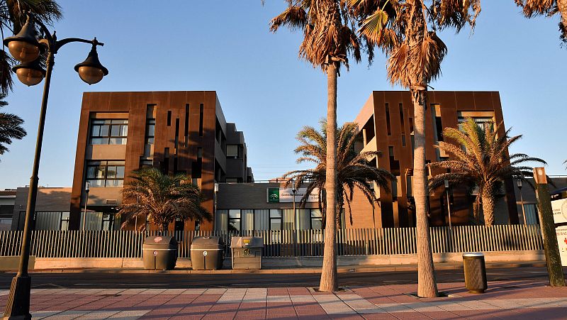 Registrados dos brotes en residencias de Almería, una con casi 50 contagios