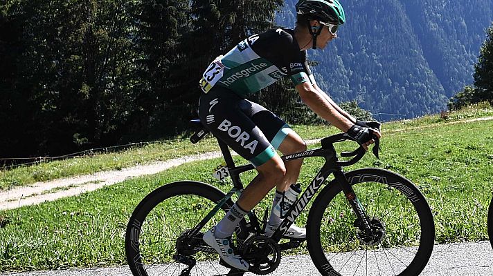 Ciclismo - Dauphiné | El alemán Kamna sorprende en la cuarta etapa