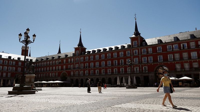 Poco nuboso en buena parte del país y chubascos fuertes en zonas de Cataluña