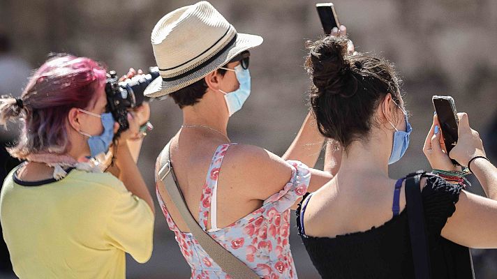 Telediario 1 - El sector turístico ya piensa en la temporada de otoño tras dar por perdido el verano