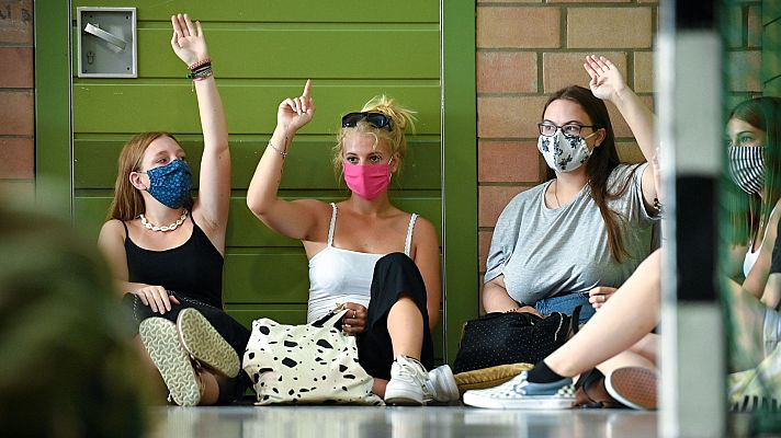 Telediario 1 - Fernando Simón, sobre el inicio del curso: "El problema de septiembre es que no sabemos cómo será la mezcla"