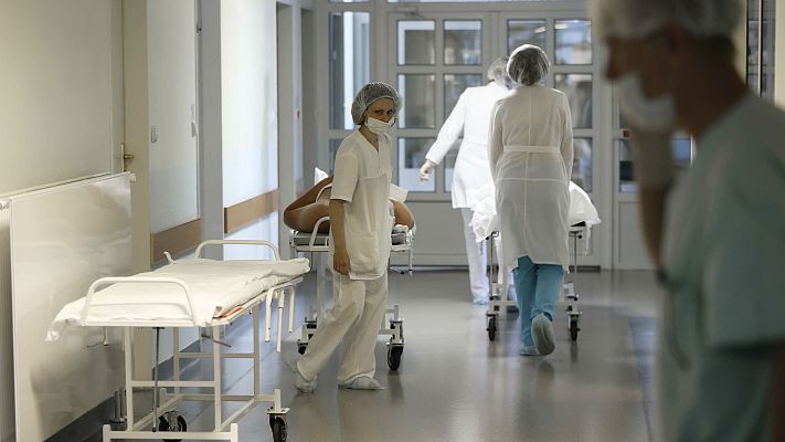 Telediario 1 - Ýa hay más de 1.100 brotes activos, con una alta transmisión