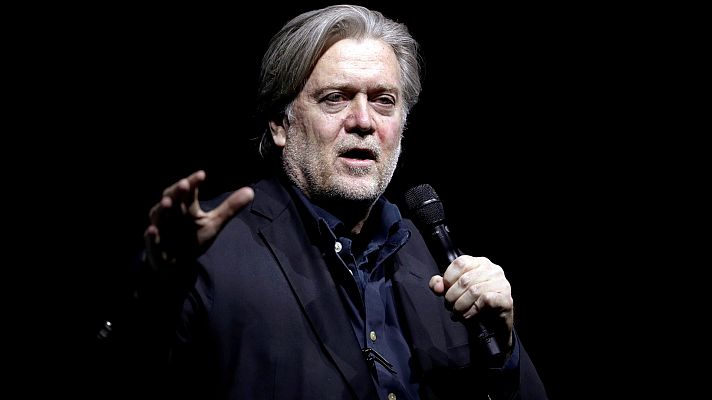 Telediario 1 - El exasesor de Trump, Steve Bannon, detenido por fraude en la construcción del muro con México