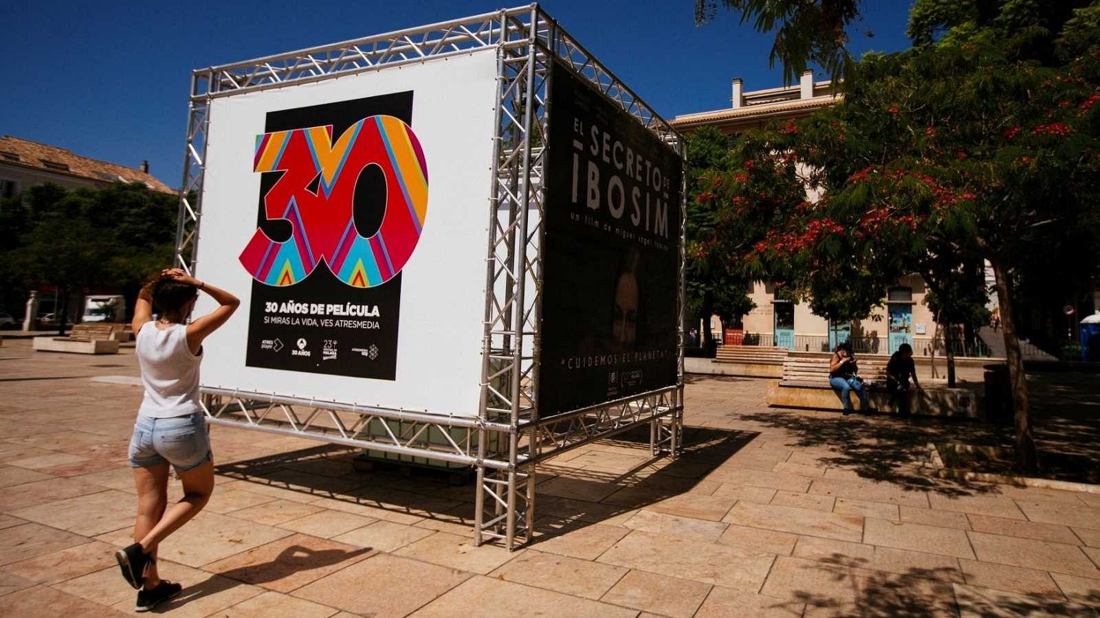 Muchas ganas de cine en el Festival de Málaga pero sin alfombra roja y con mascarillas | Ver