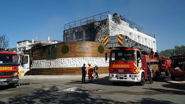 Telediario 1 - Extinguido el incendio en un hotel de Puerto Banús, Marbella