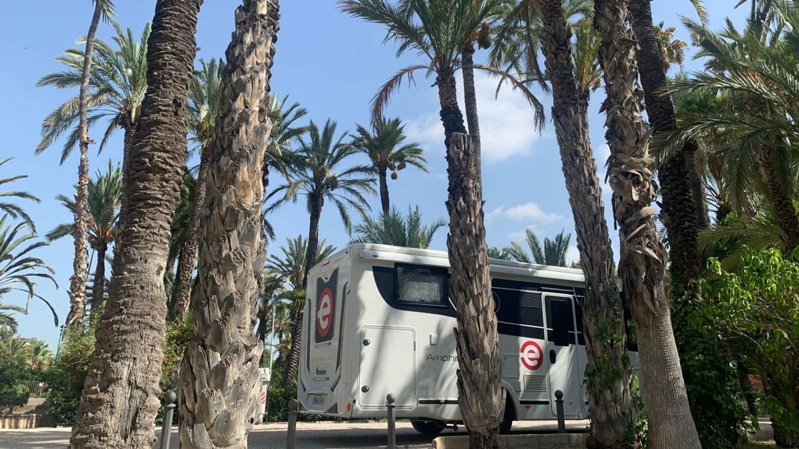 Nuestra caravana en Elche: ¡tiempo de piscina!