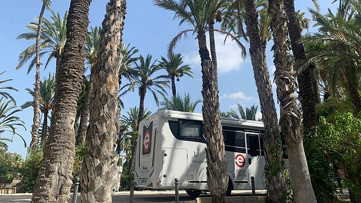 España Directo - Nuestra caravana en Elche: ¡tiempo de piscina!