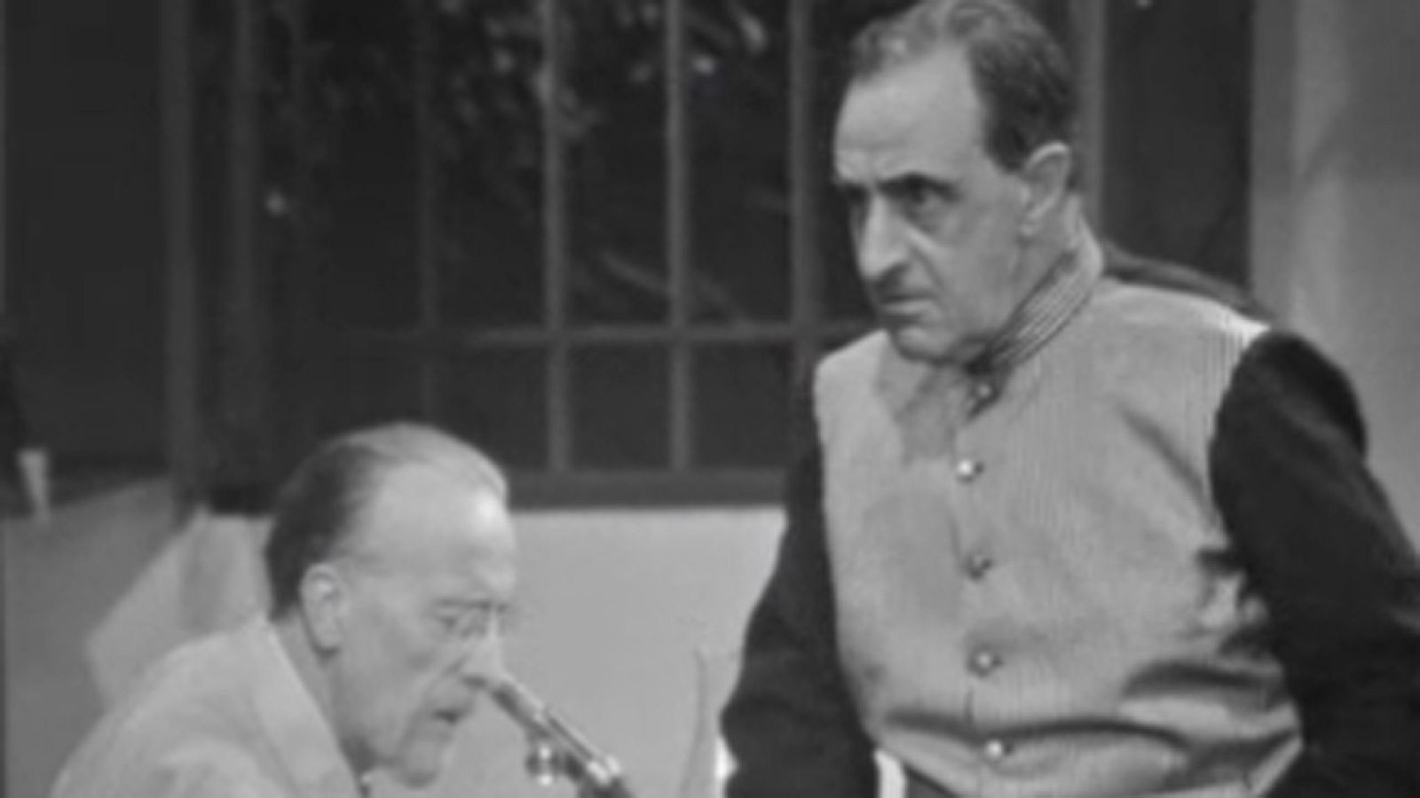 El misterio del cuarto amarillo - Capítulo 2 - El misterio del cuarto amarillo | Ver