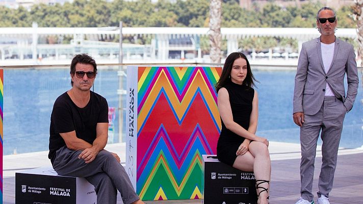 Telediario 1 - Achero Mañas presenta en Málaga su nueva película como director: 'Un mundo normal'