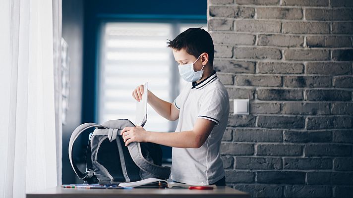 Telediario 1 - Los sindicatos creen que las medidas para la vuelta al cole llegan tarde