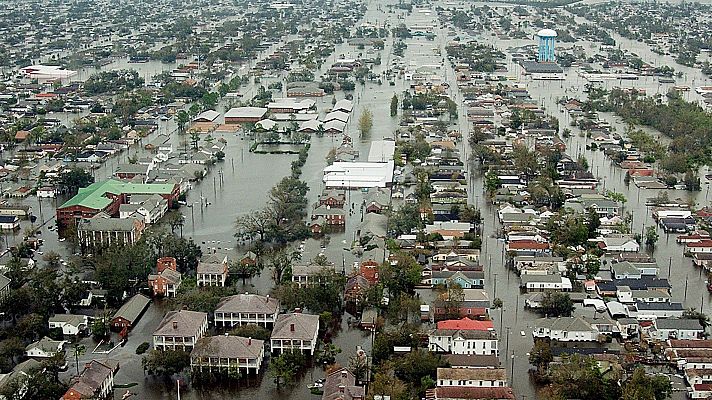 Telediario 1 - Se cumplen 15 años del devastador paso del huracán Katrina por Nueva Orleans