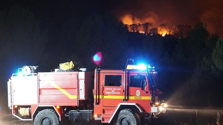 Telediario 1 - Un incendio entre Mula y Bullas quema 300 hectáreas