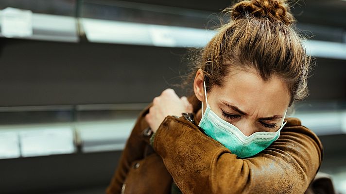 Telediario 1 - ¿Qué síntomas diferencian a la gripe común de la COVID-19?