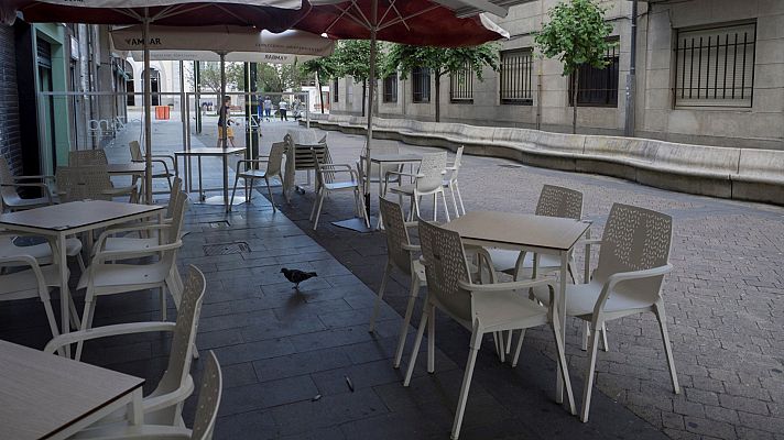 Telediario 1 - Andalucía y Castilla y León endurecen las restricciones para frenar los contagios