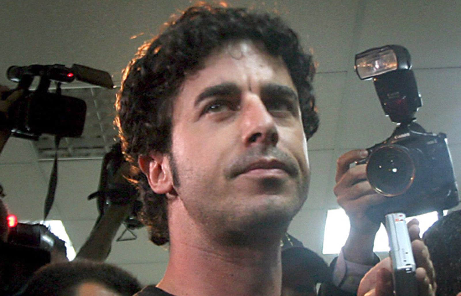 El fotógrafo español Emilio Morenatti ha resultado herido en un atentado en Afganistán | Ver