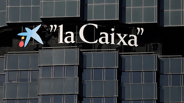 Telediario 1 - CaixaBank y Bankia estudian su fusión: ¿Qué significa esta operación?