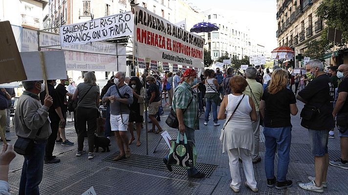 Telediario 1 - Los comerciantes del Rastro madrileño protestan se manifiestan por décimo domingo consecutivo
