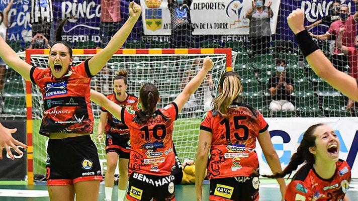 Balonmano - Las mejores imágenes de la final de la Copa de la Reina de balonmano