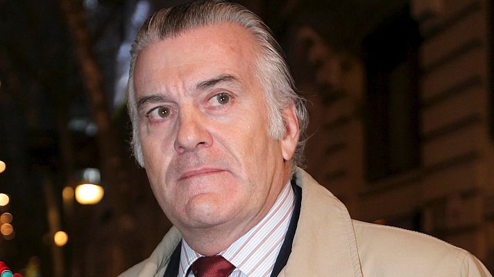 Telediario 1 - Interior desplegó policías para vigilar a la mujer de Bárcenas entre 2013 y 2014, según un informe de 'Kitchen'