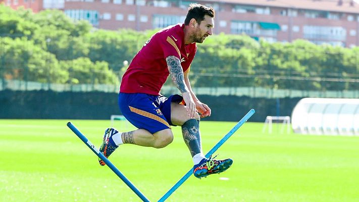 Telediario 1 - Messi acude a entrenar en su día libre