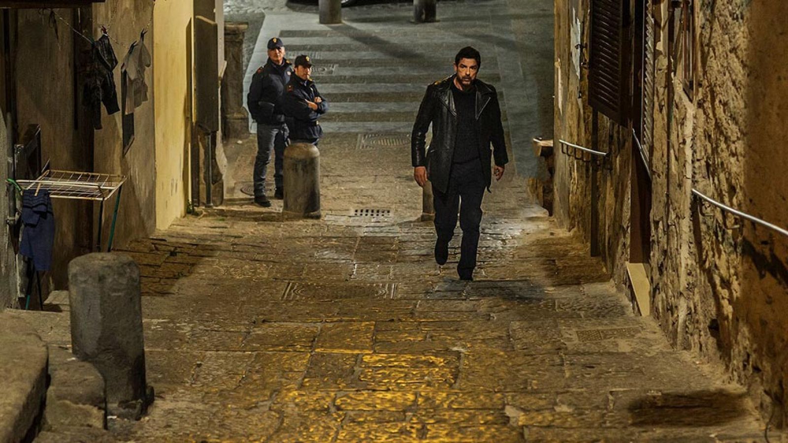 Los bastardos de Pizzofalcone - T2 - Capítulo 7: Bebés - ver ahora