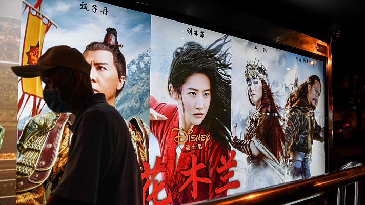 Telediario 1 - 'Mulan' se estrena en China entre acusaciones de ser una película cercana al régimen comunista
