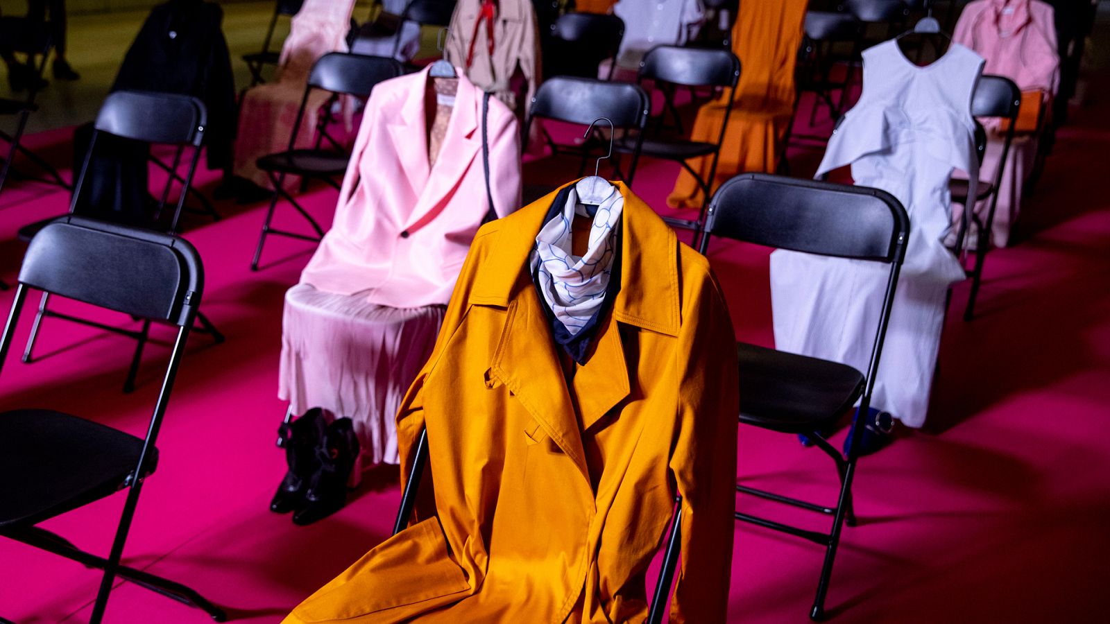 Moda: Desfile de Moisés Nieto | Ver