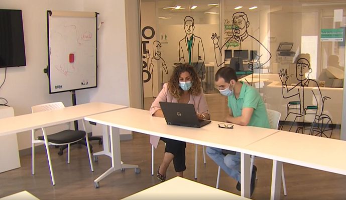 Telediario 1 - La crisis económica derivada de la pandemia también afecta a las personas con discapacidad