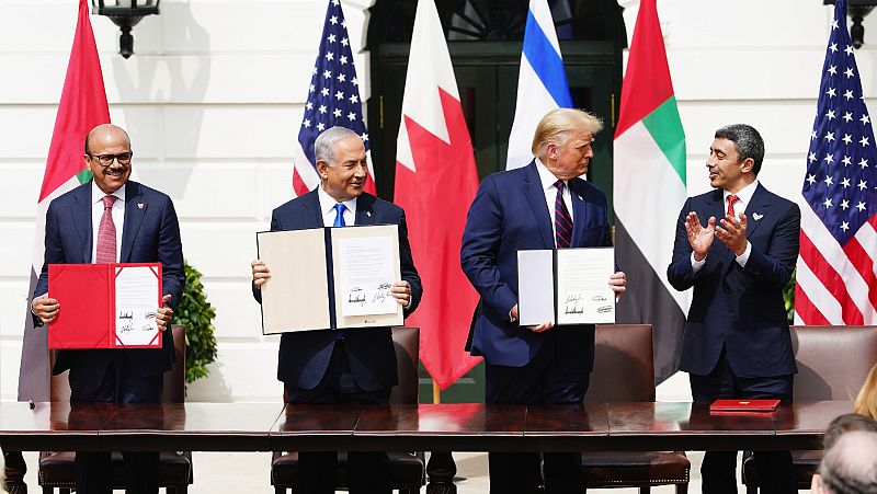 Emiratos Árabes y Baréin firman un acuerdo para normalizar relaciones con Israel