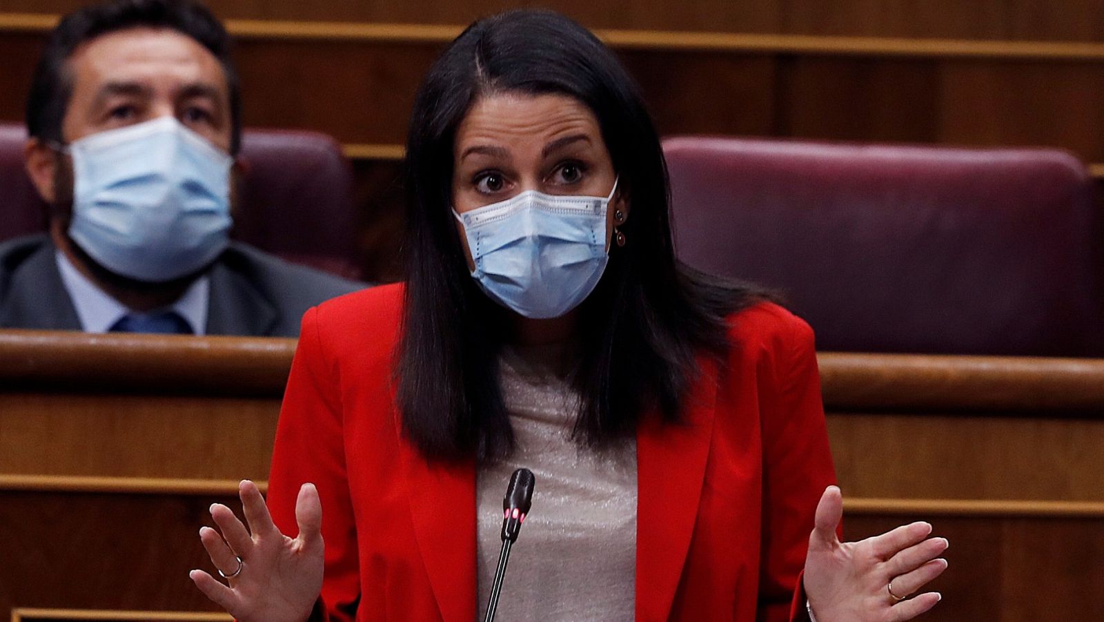 Sánchez agradece a Arrimadas que "abandone la dialéctica de bloques" en plena negociación de Presupuestos