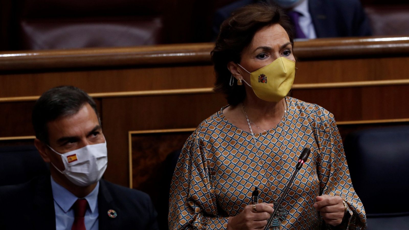 Calvo, a Espinosa de los Monteros: "Políticamente hablo con usted porque estoy obligada a ello"