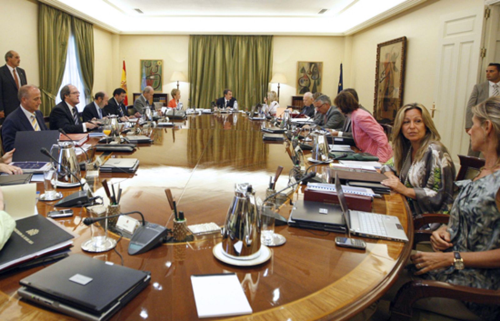 Consejo de Ministros extraordinario | Ver