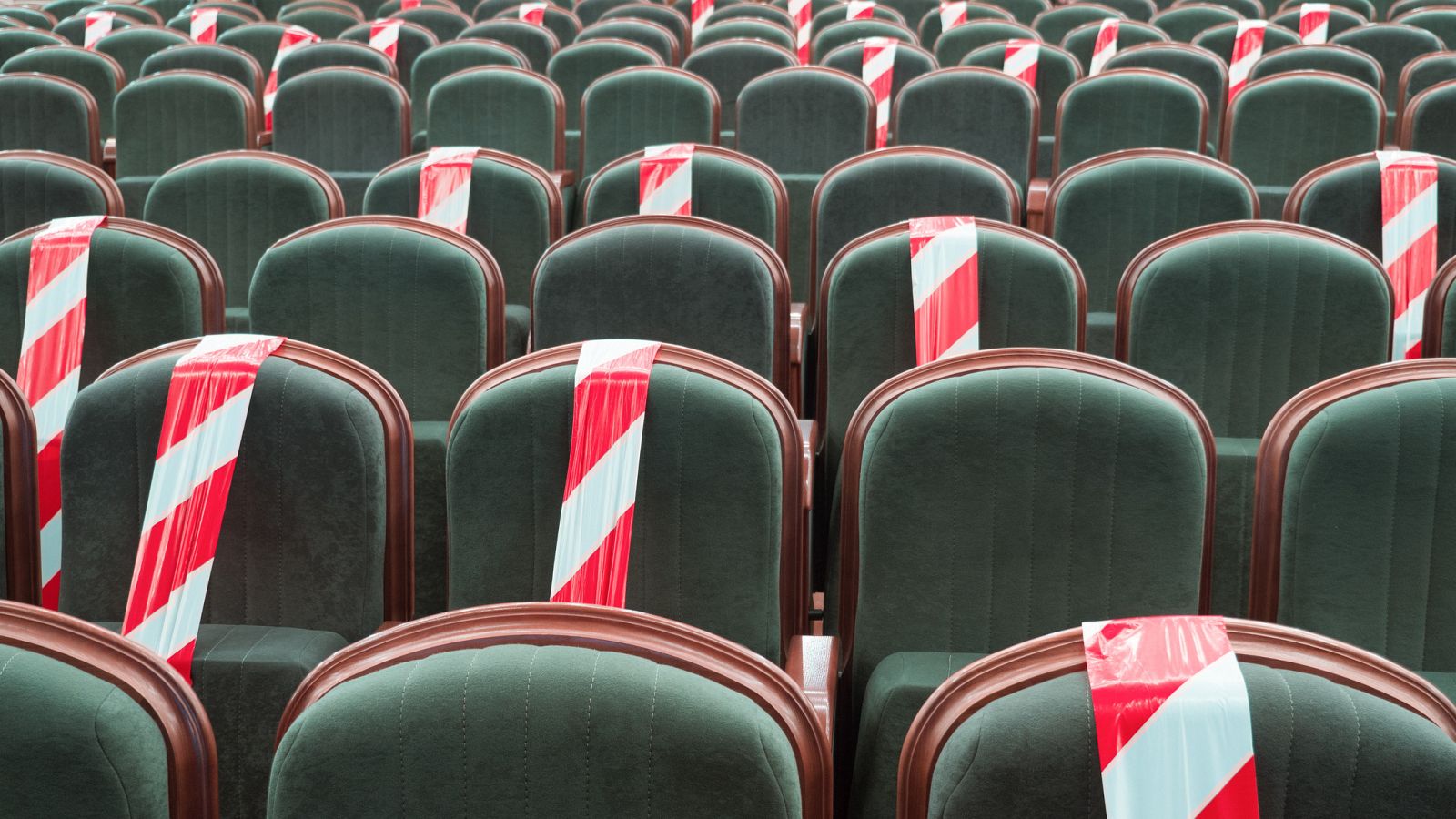 Coronavirus - Teatros y musicales se preparan para volver a levantar el telón - RTVE.es - Telediario 1 | Ver