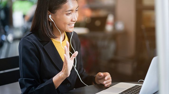 La tarde en 24h - El empleo, al otro lado de una 'webcam'
