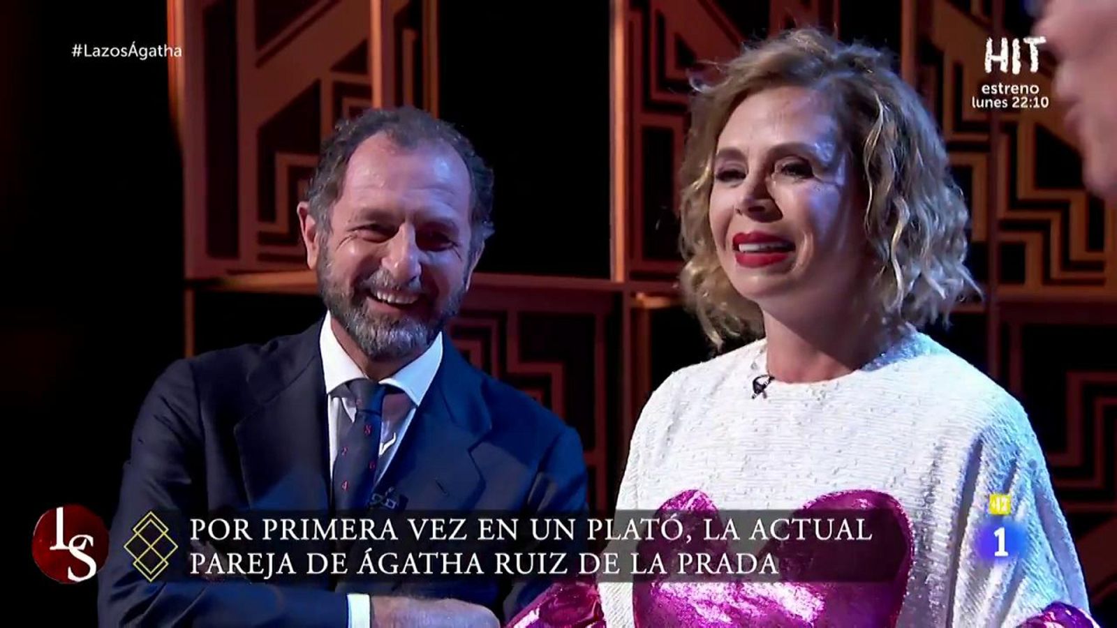 Ágatha Ruiz de la Prada recibe una sorpresa de Luis Gasset en el programa