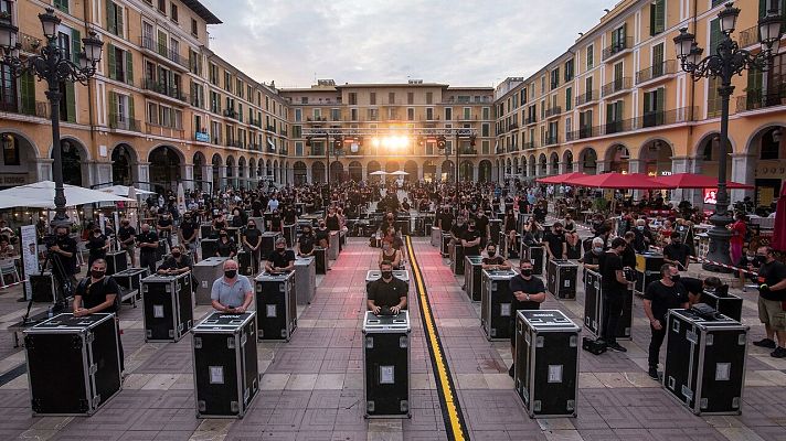 Telediario 1 - El sector del espectáculo se moviliza y pide ayuda para afrontar la alarmante situación que vive por la COVID-19