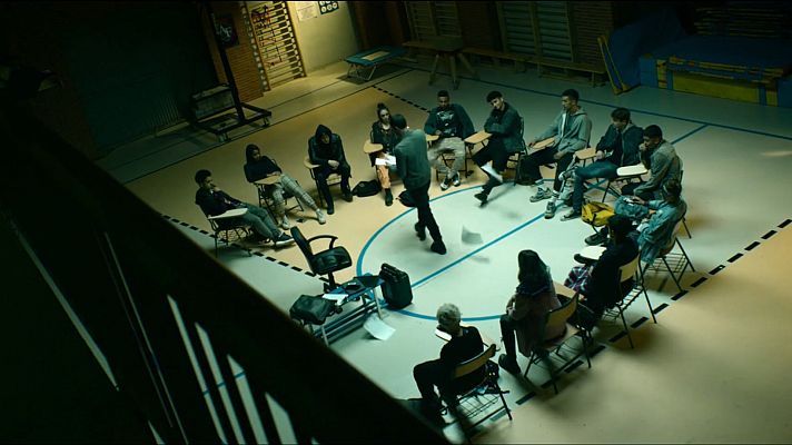 HIT - HIT se reúne con los chicos en el gimnasio