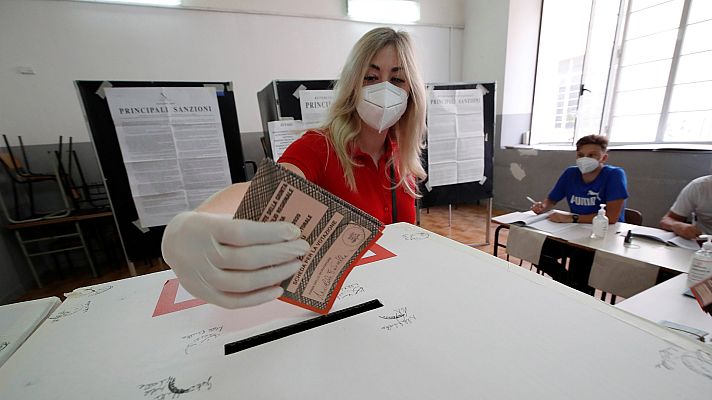 Informativo 24h - Italia vota en referéndum si reduce el número de parlamentarios