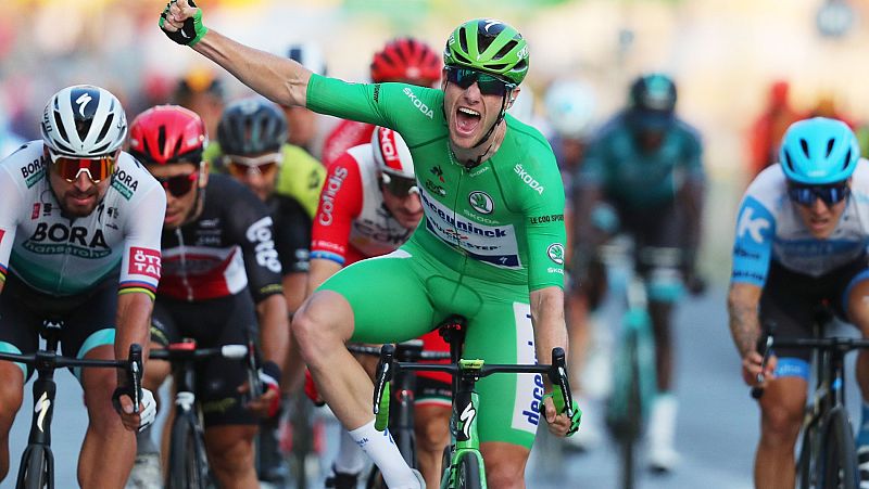 Tour 2020 | Sam Bennett se apunta la última etapa en la meta de París