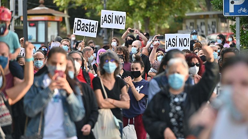 Sindicatos, asociaciones y partidos piden un plan para afrontar la pandemia en Madrid y convocan una protesta
