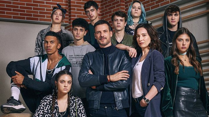 Telediario 1 - Este lunes se estena 'HIT', la nueva serie de RTVE que refleja el día a día en un instituo