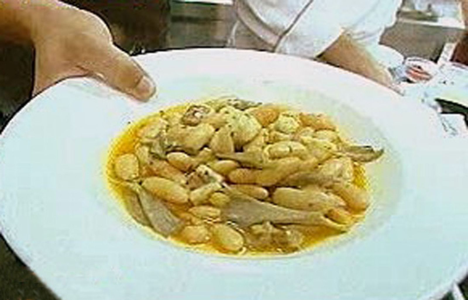 España Directo - Fabes con setas y rape - RTVE Cocina | Ver