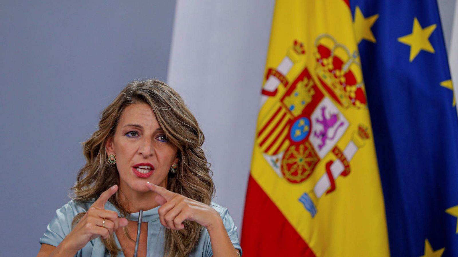 Díaz: "El teletrabajo nos coloca a la vanguardia de las legislaciones europeas" - Informativo 24h | Ver