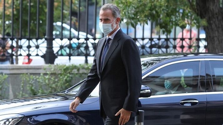 Telediario 1 - El rey no participará en la entrega de despachos porque el Gobierno "no autorizó" su asistencia