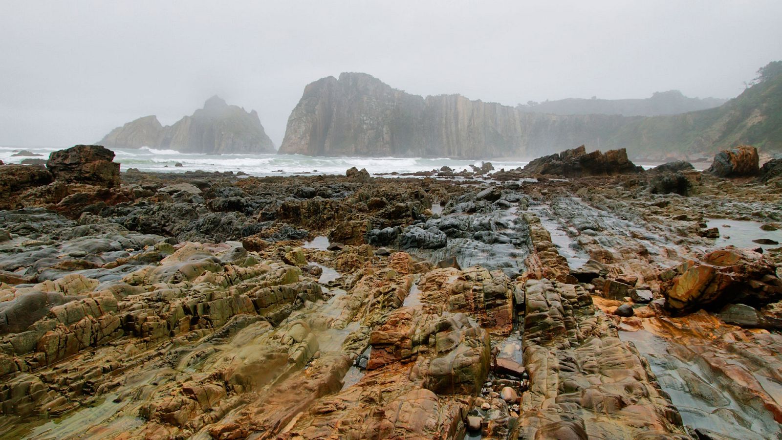 Lluvias persistentes en el Cantábrico y viento fuerte - Ver ahora